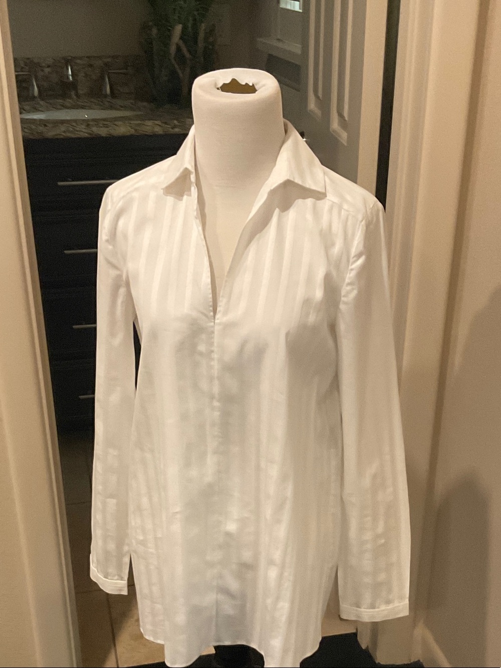 Carlisle White Stripe Button-Front Long-Sleeve Shirt